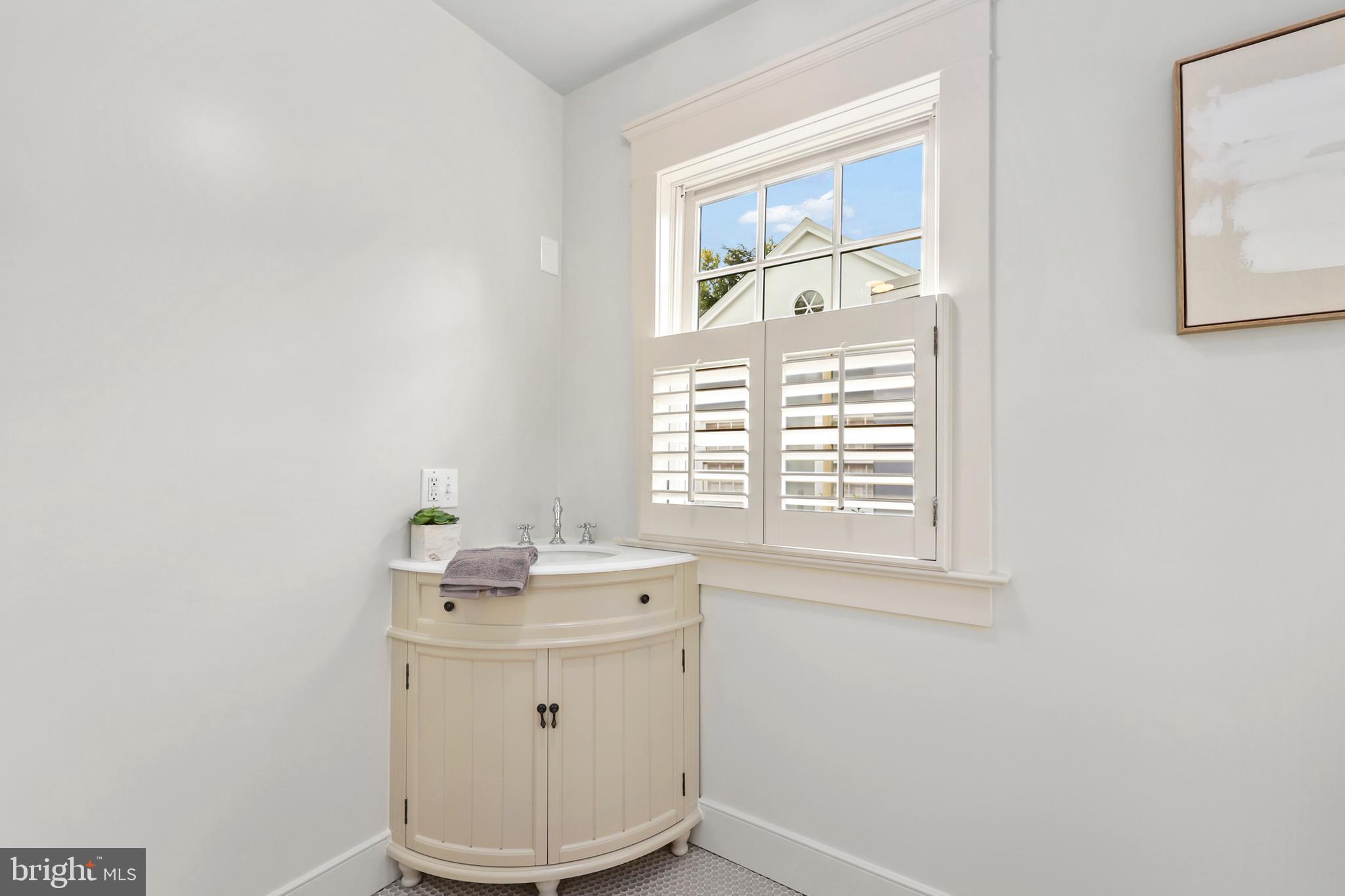 OLD TOWN ALEXANDRIA - Residential