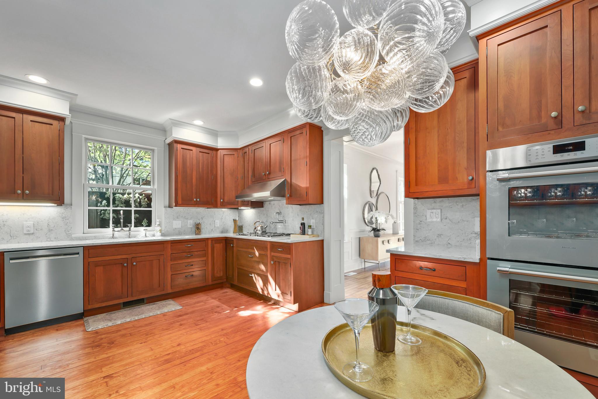 OLD TOWN ALEXANDRIA - Residential