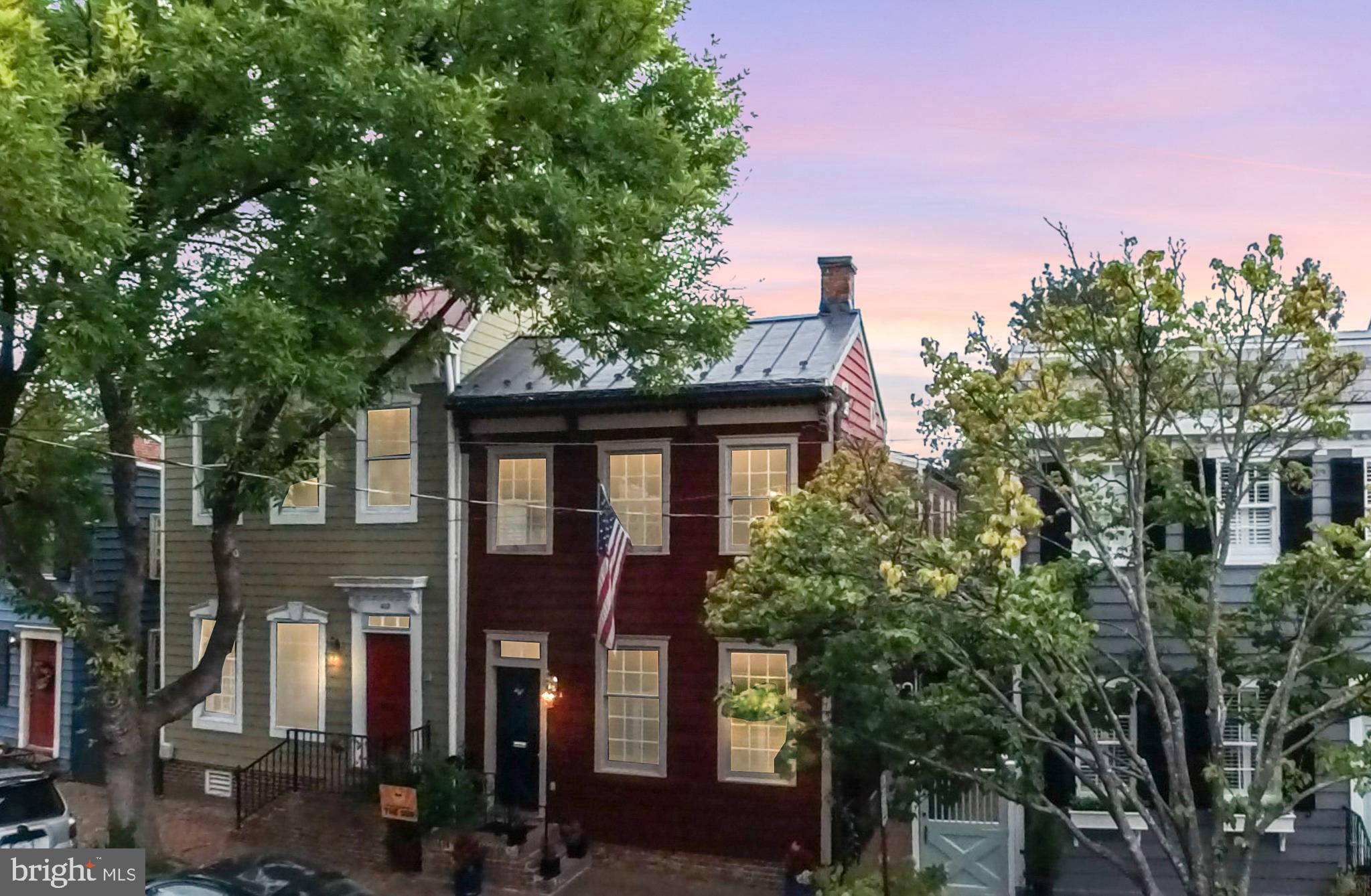 OLD TOWN ALEXANDRIA - Residential