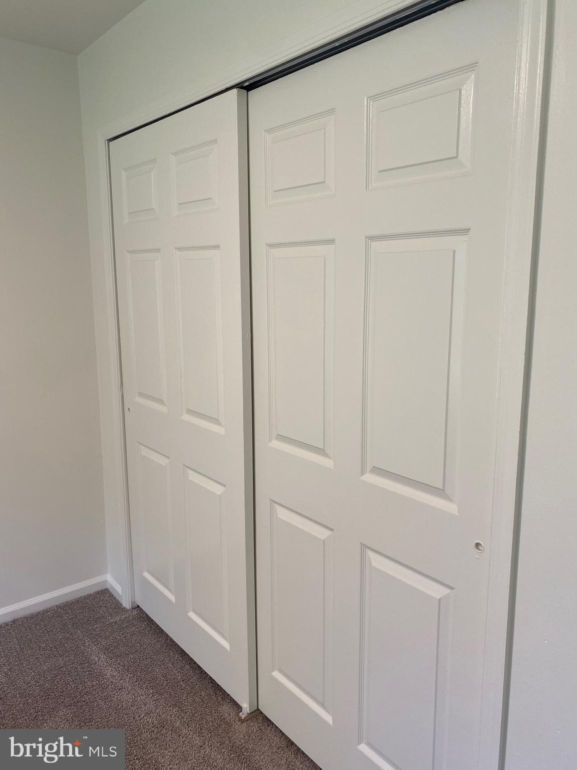 HUNTINGDON BROOK - Residential Lease