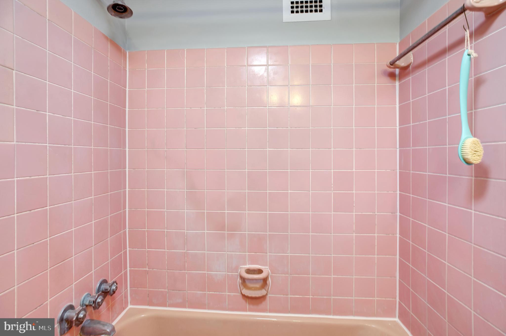 WESLEY HEIGHTS - Residential Lease
