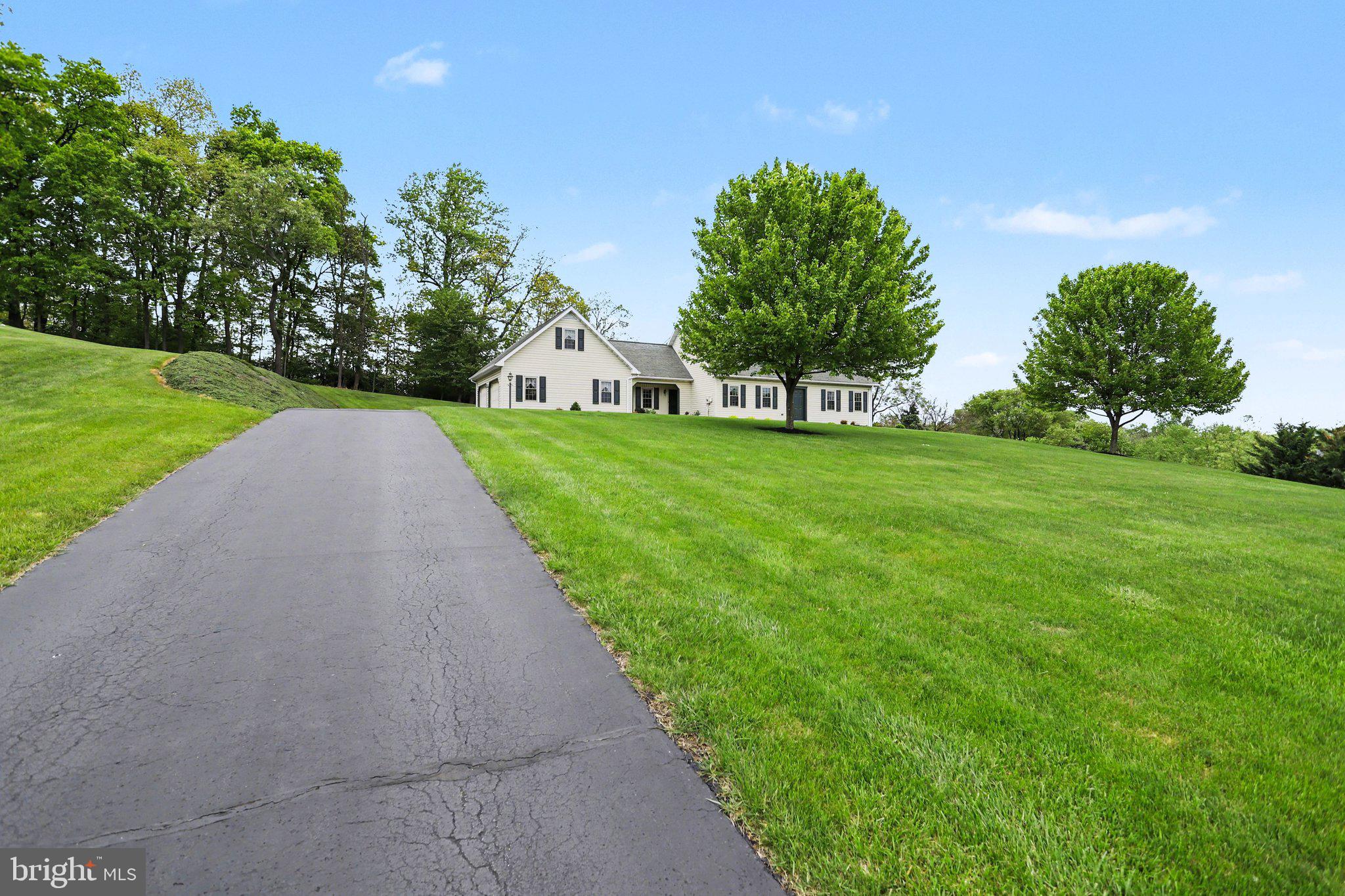 215 VILLA VISTA AVENUE