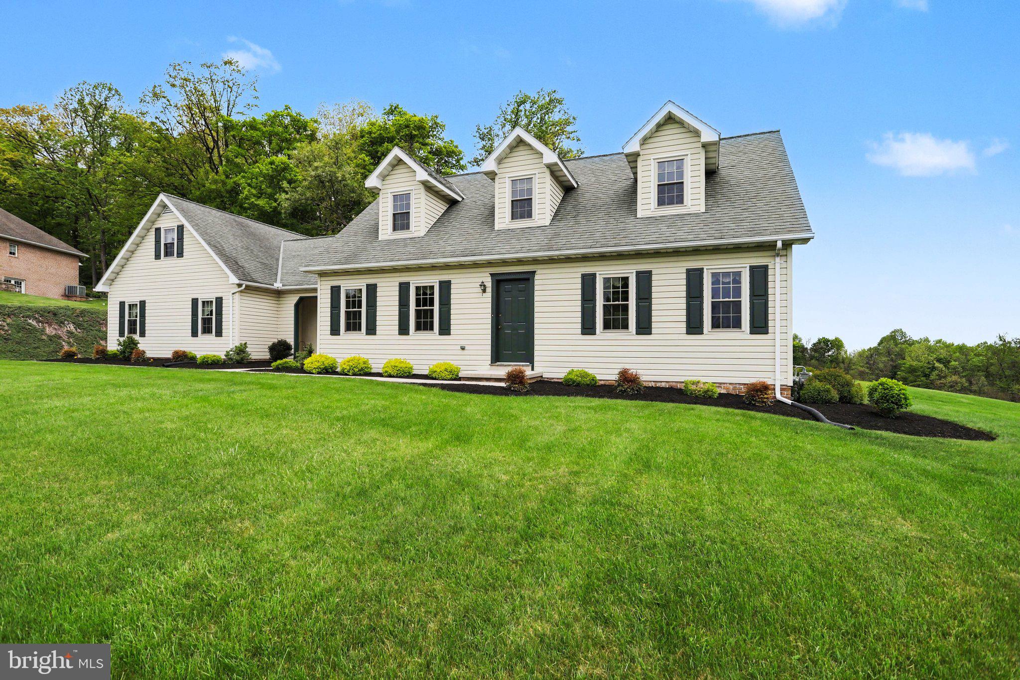 215 VILLA VISTA AVENUE
