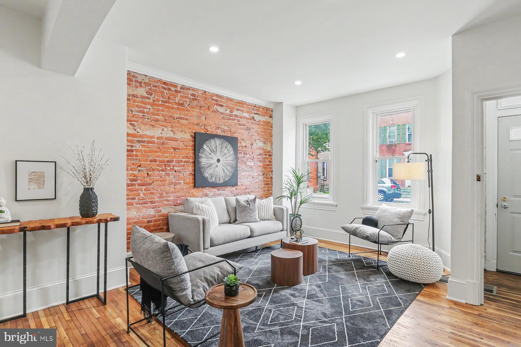 656 WALNUT STREET