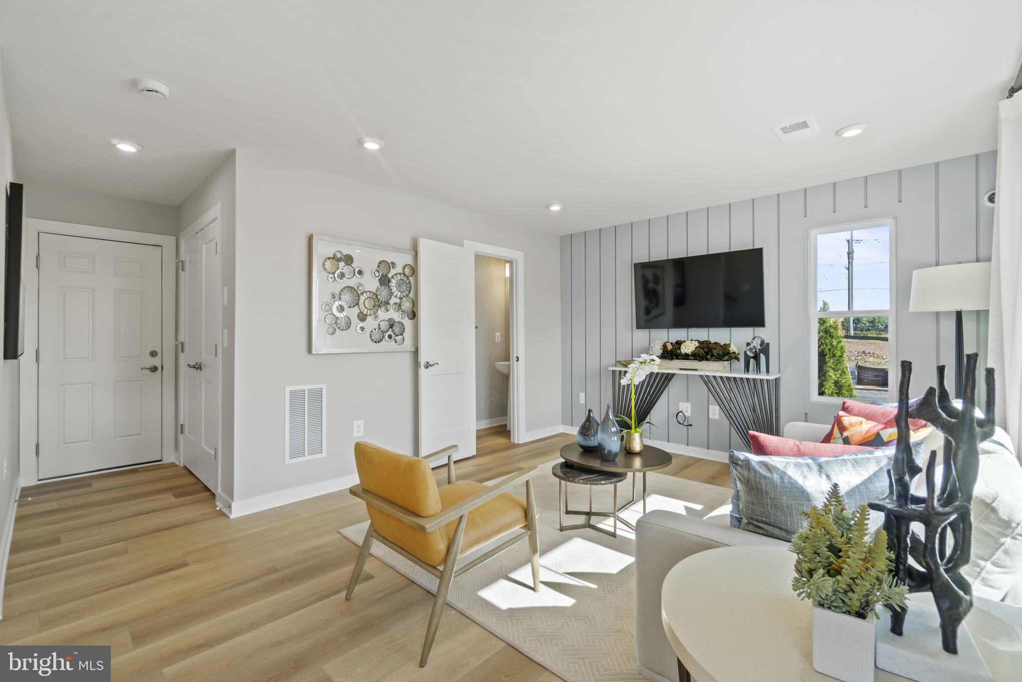 ARCOLA TOWN CENTER - Residential