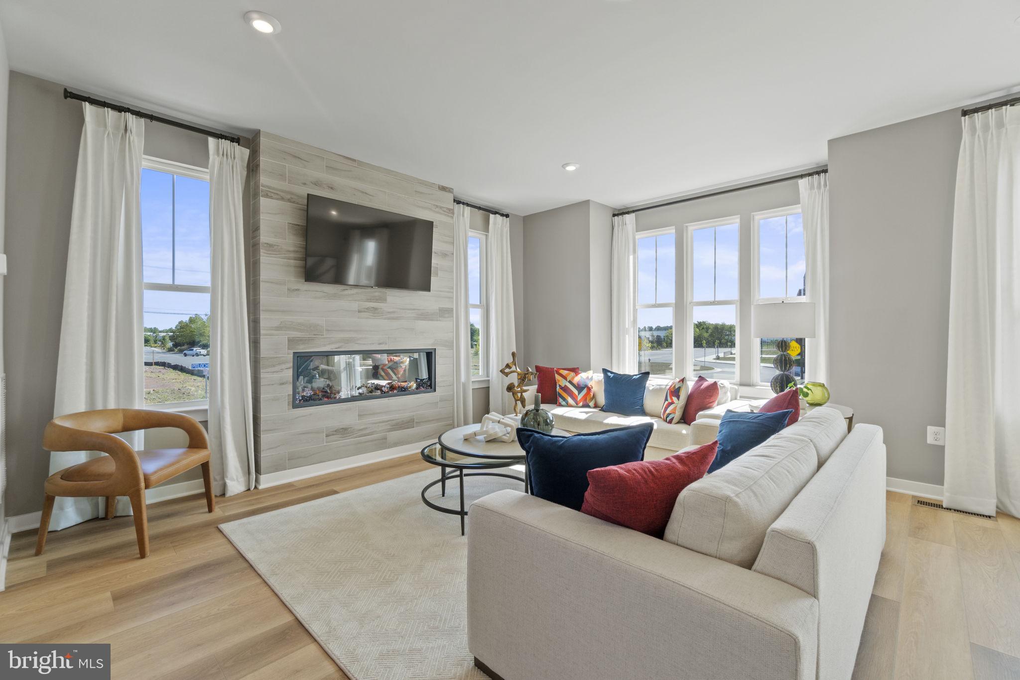 ARCOLA TOWN CENTER - Residential