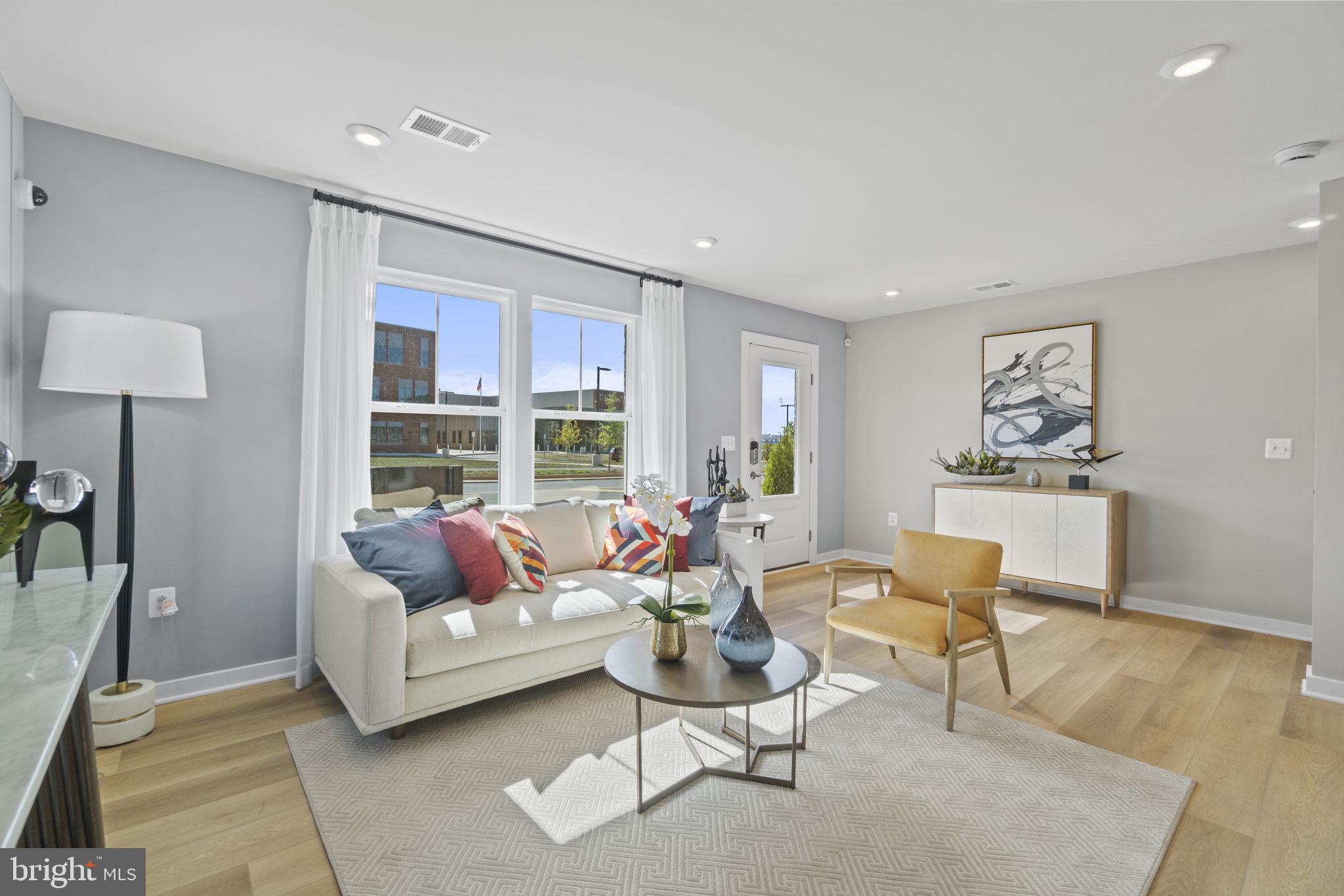 ARCOLA TOWN CENTER - Residential