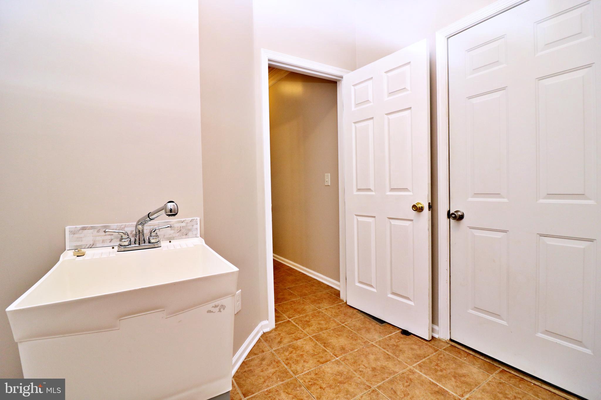 SPRUCE HILL ESTATES - Residential