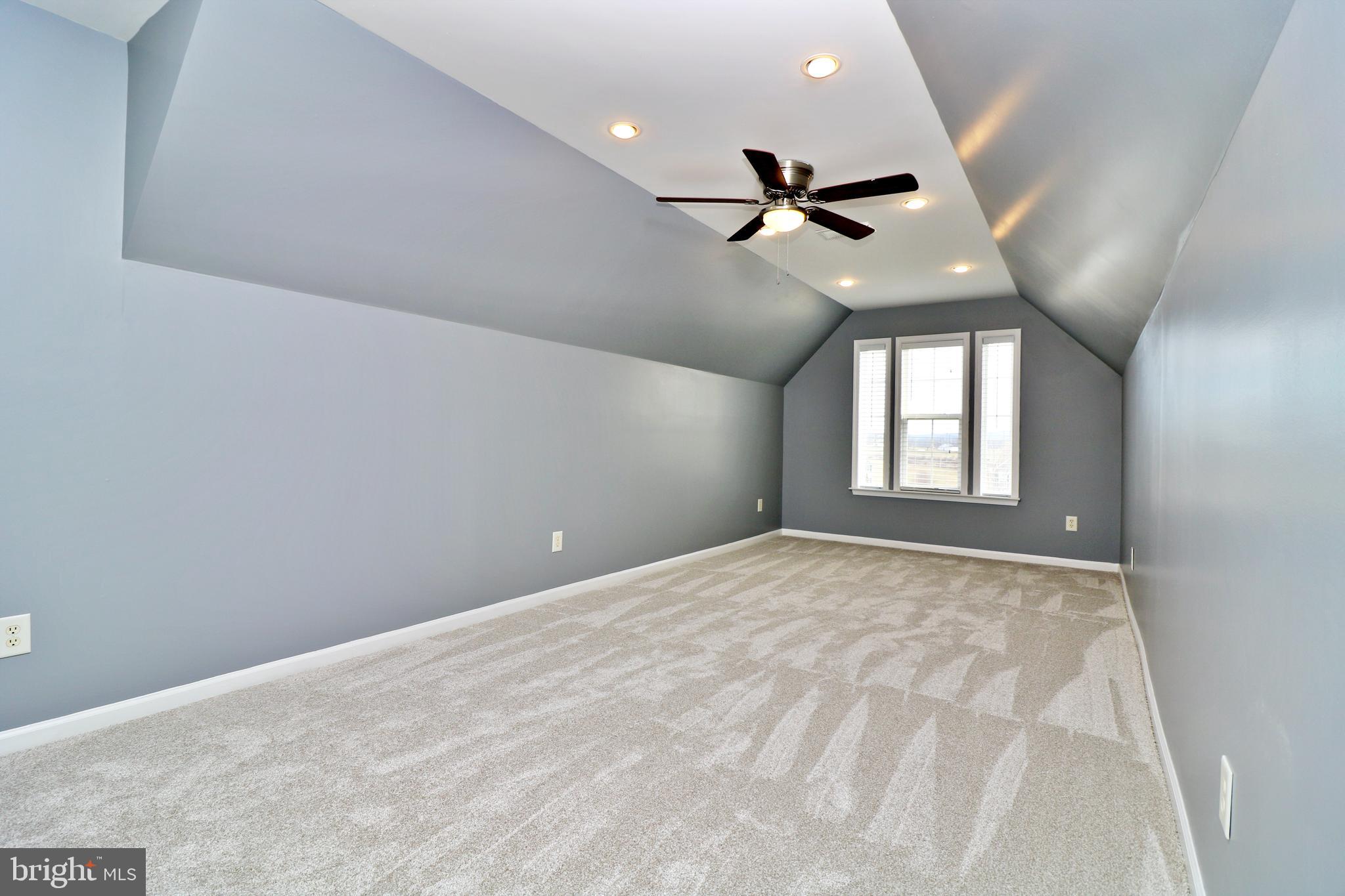 SPRUCE HILL ESTATES - Residential