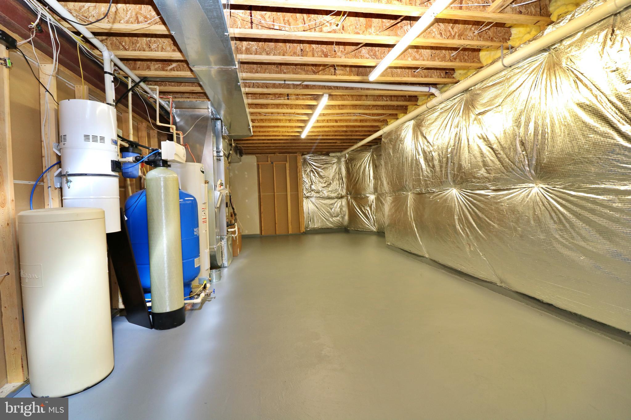 SPRUCE HILL ESTATES - Residential