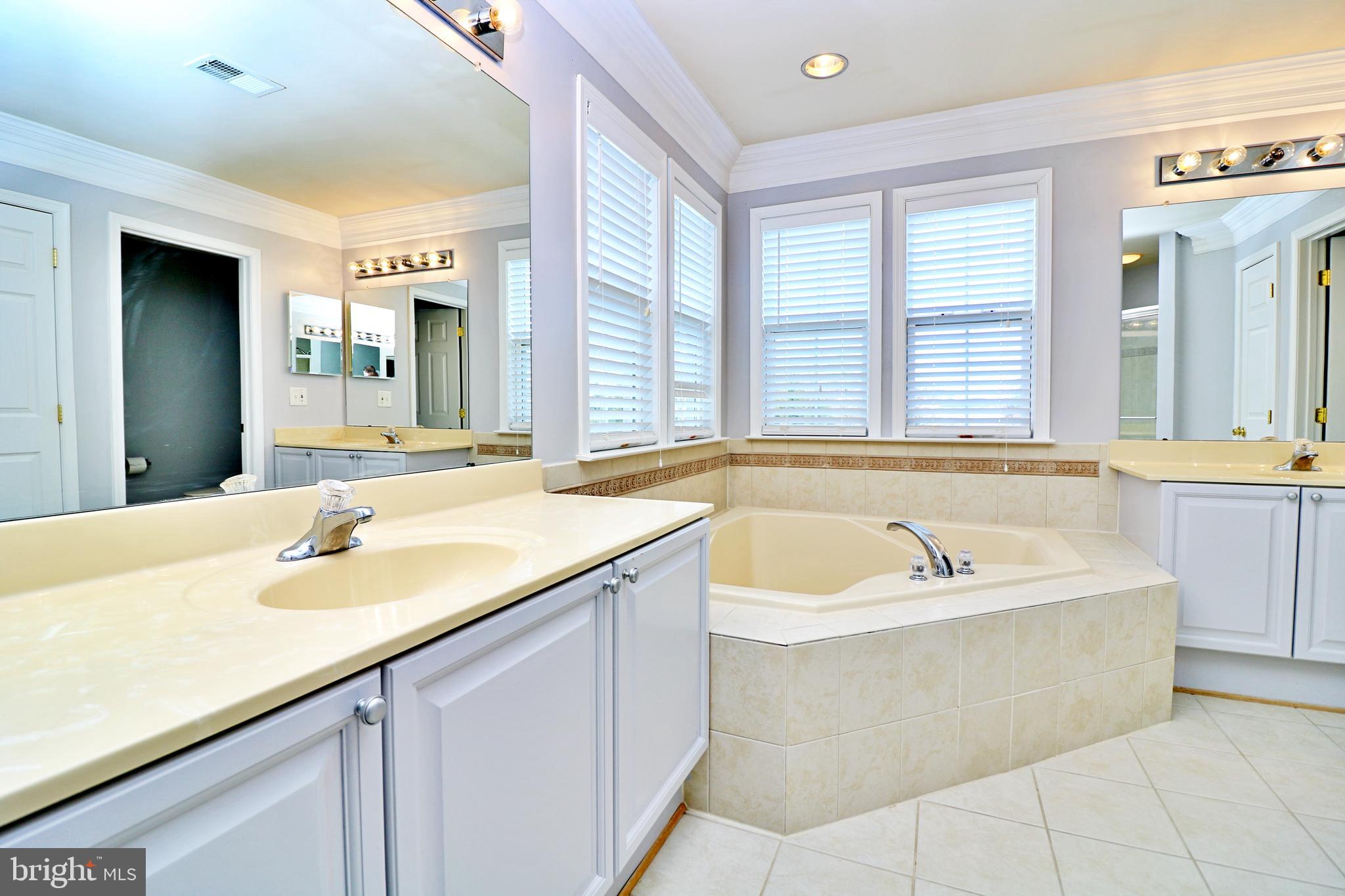 SPRUCE HILL ESTATES - Residential