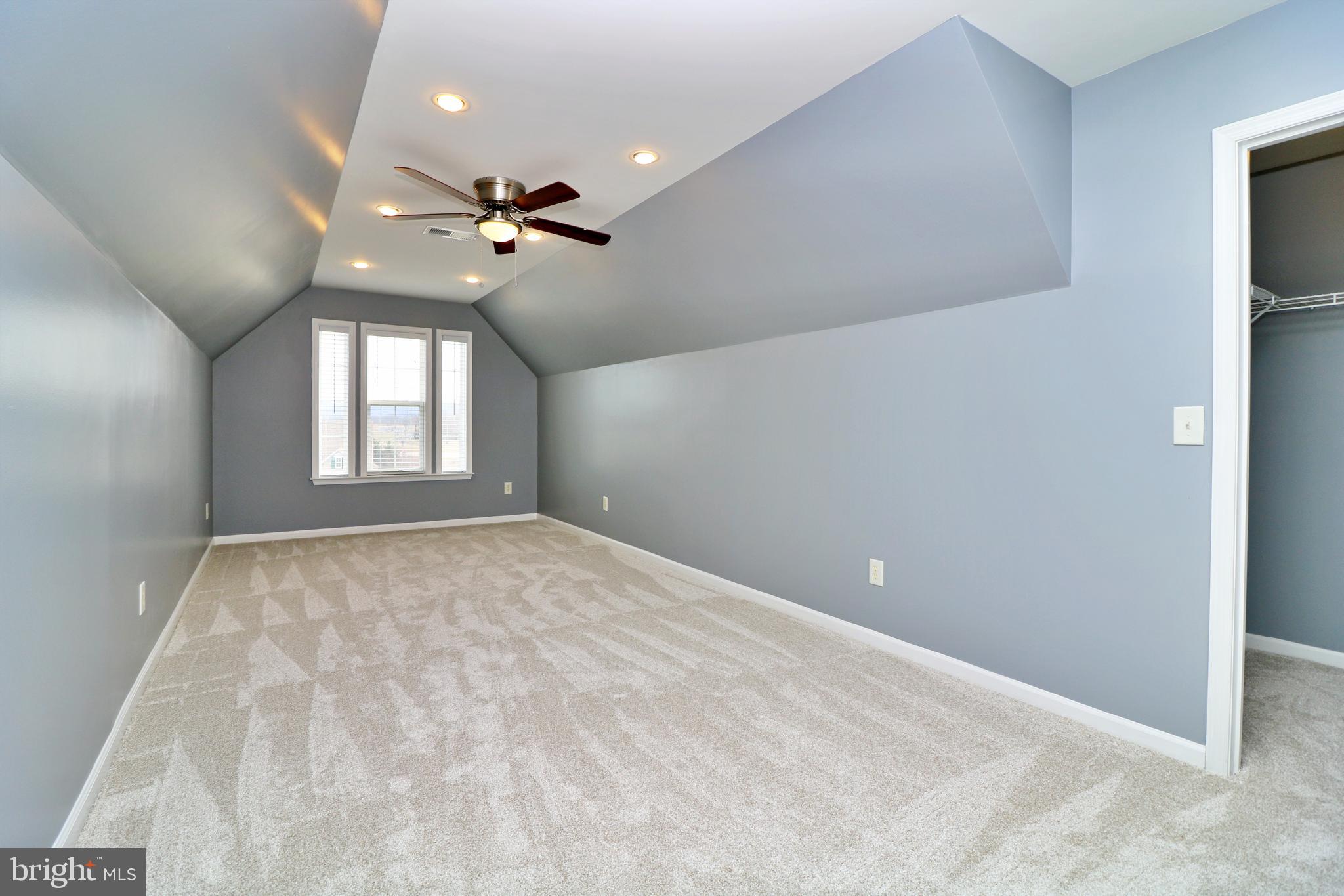 SPRUCE HILL ESTATES - Residential