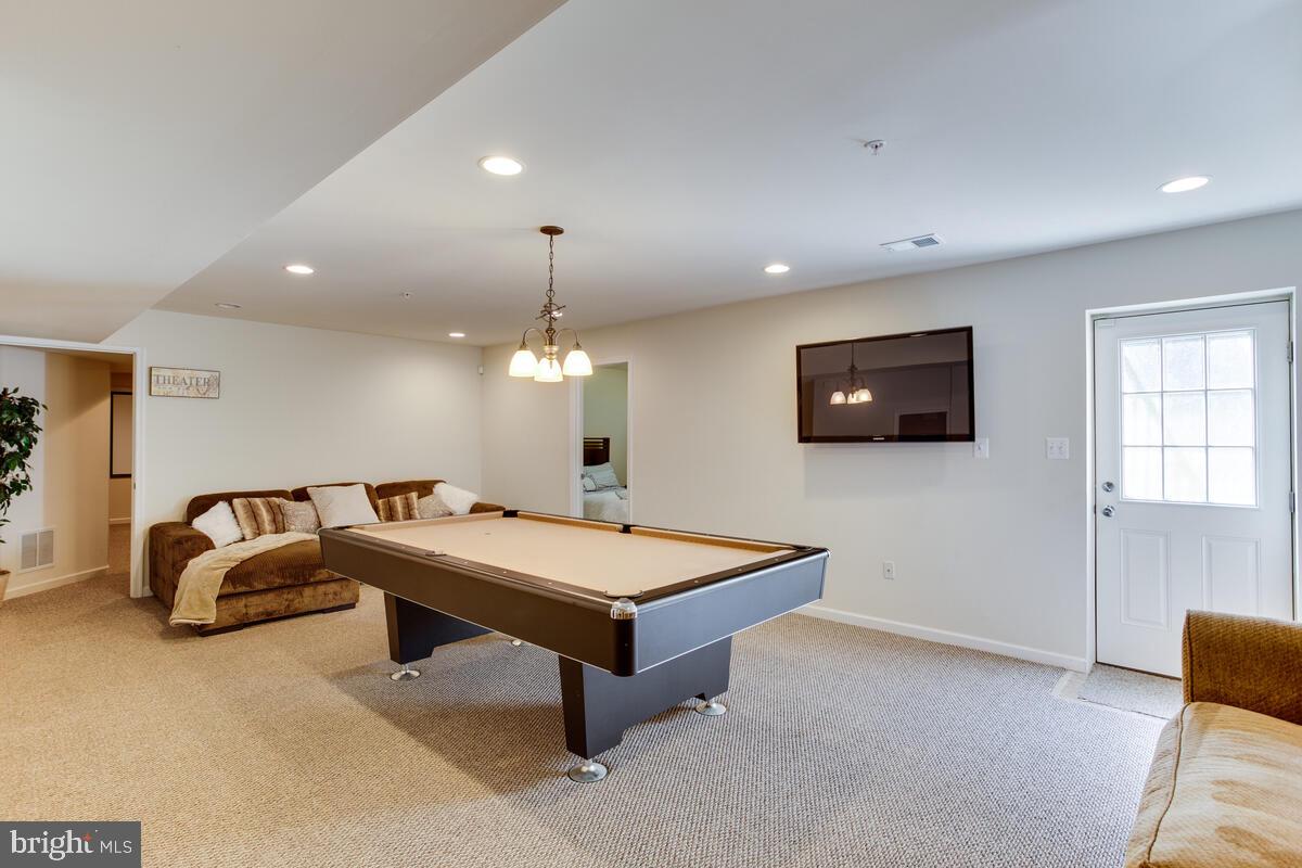 FALCON RIDGE - Residential