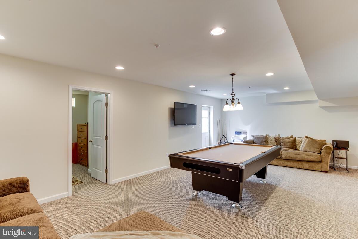 FALCON RIDGE - Residential