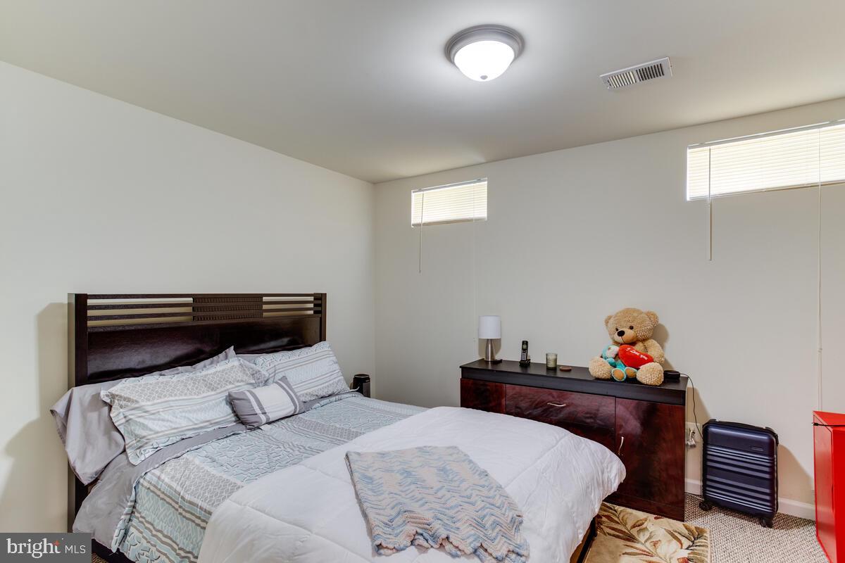 FALCON RIDGE - Residential