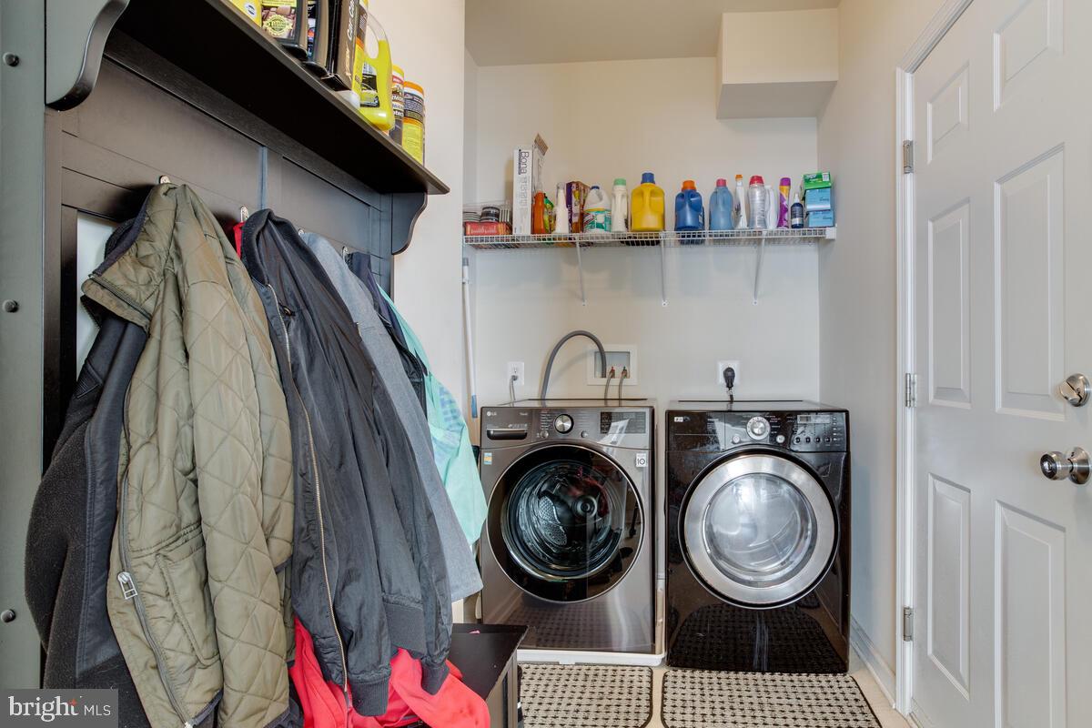 FALCON RIDGE - Residential