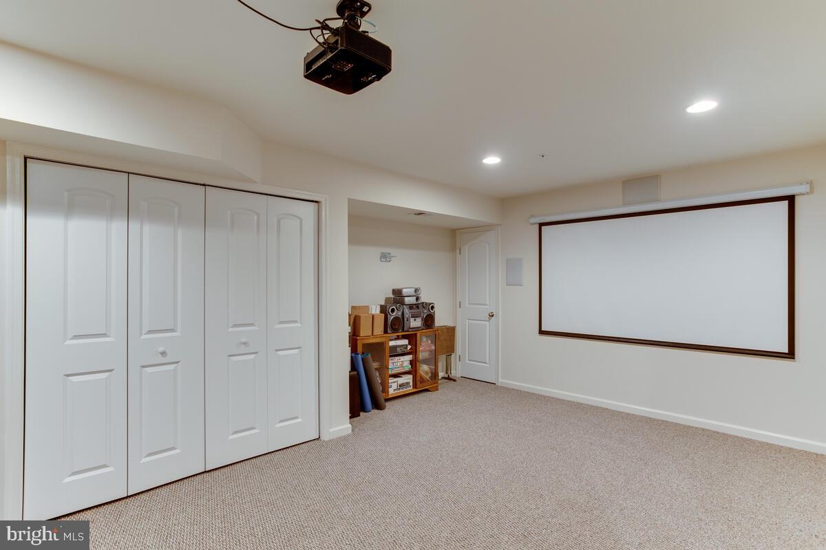 FALCON RIDGE - Residential