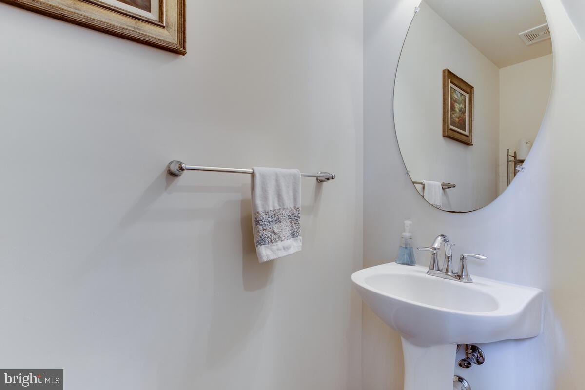 FALCON RIDGE - Residential