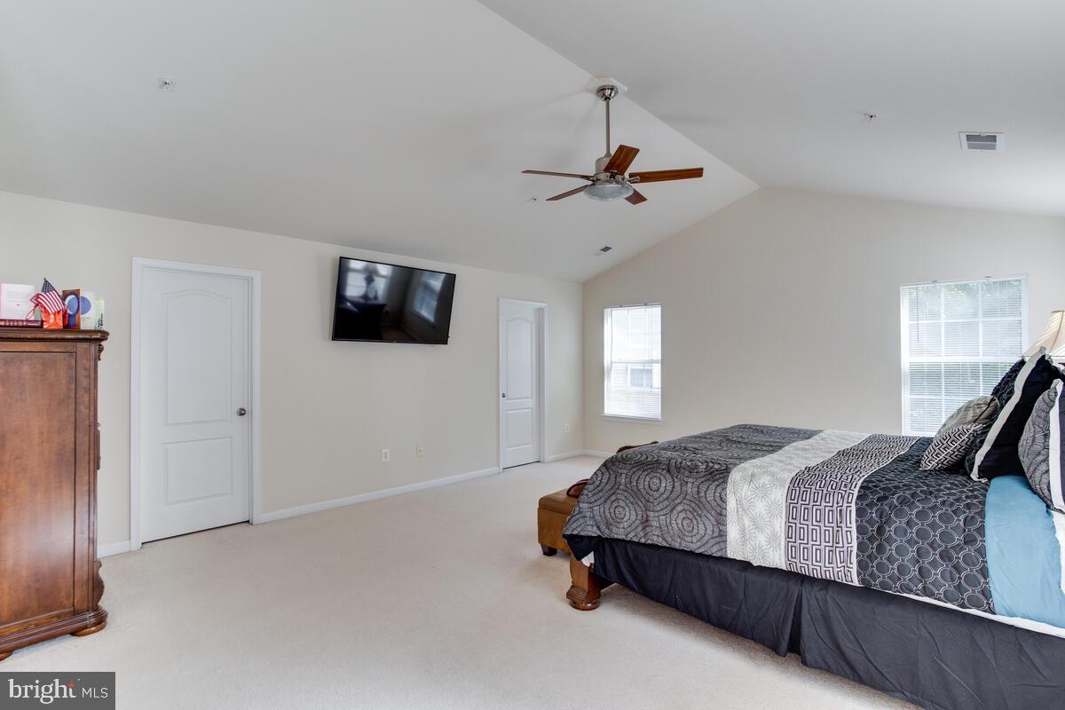 FALCON RIDGE - Residential