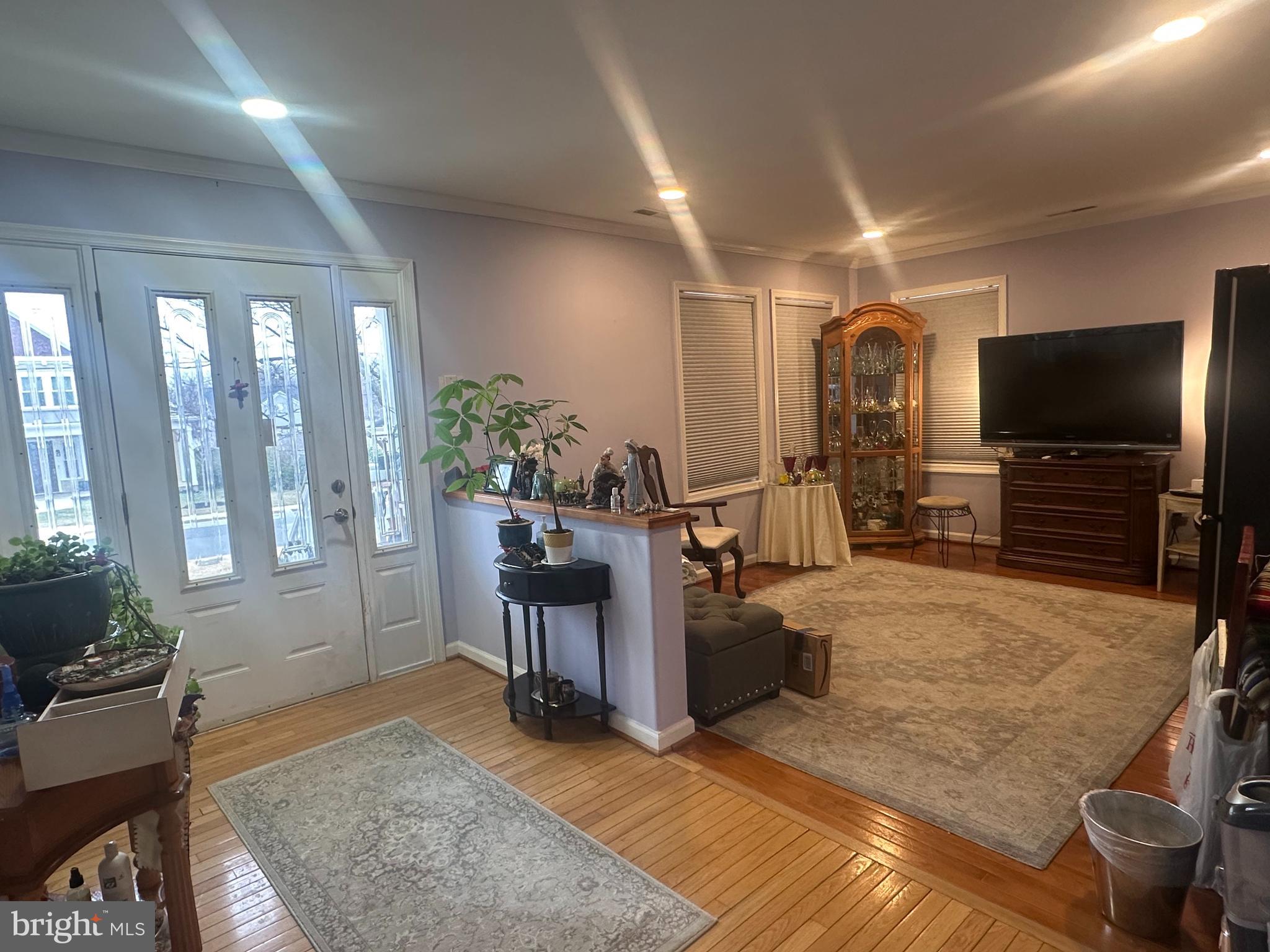 PIMMIT HILLS - Residential Lease