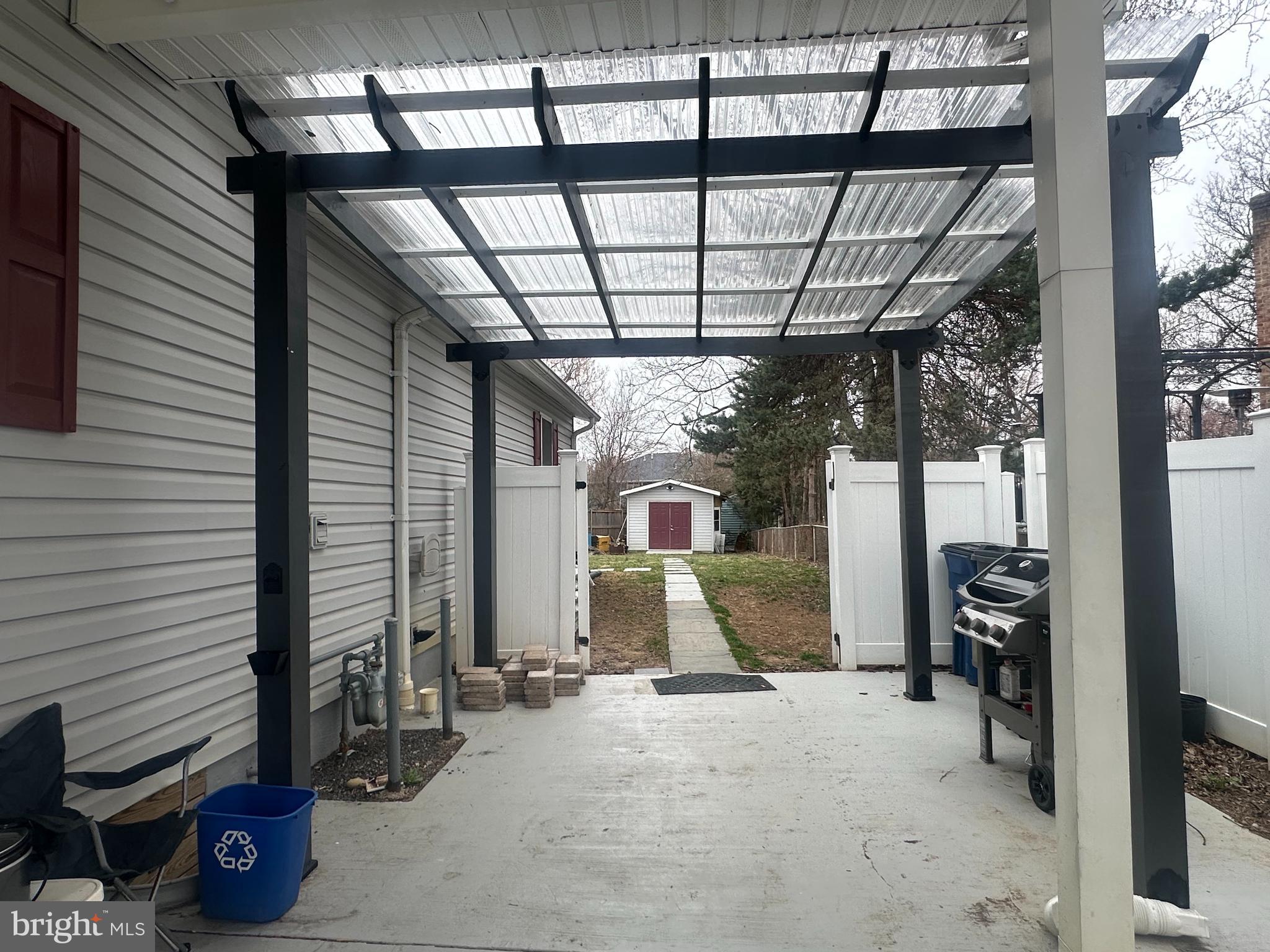 PIMMIT HILLS - Residential Lease