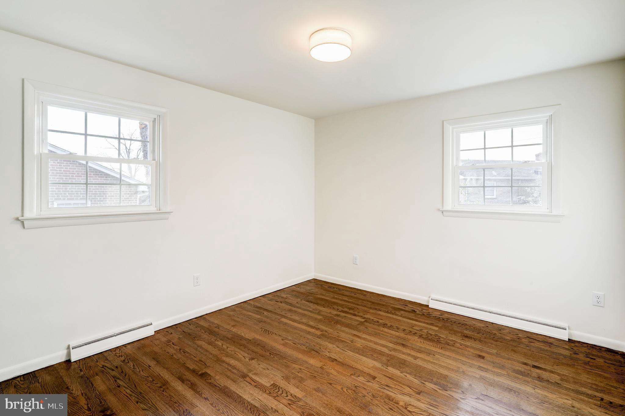 NORTH YORK - Residential