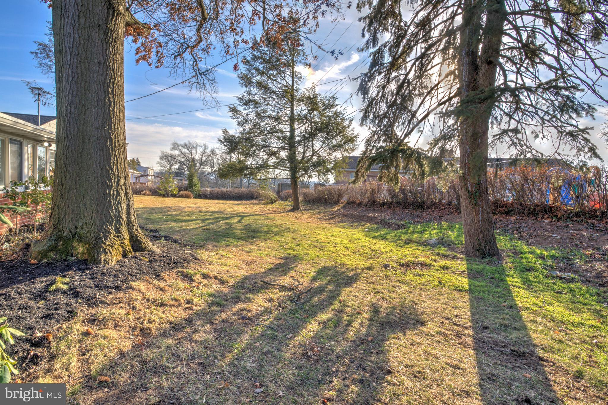 NORTH YORK - Residential