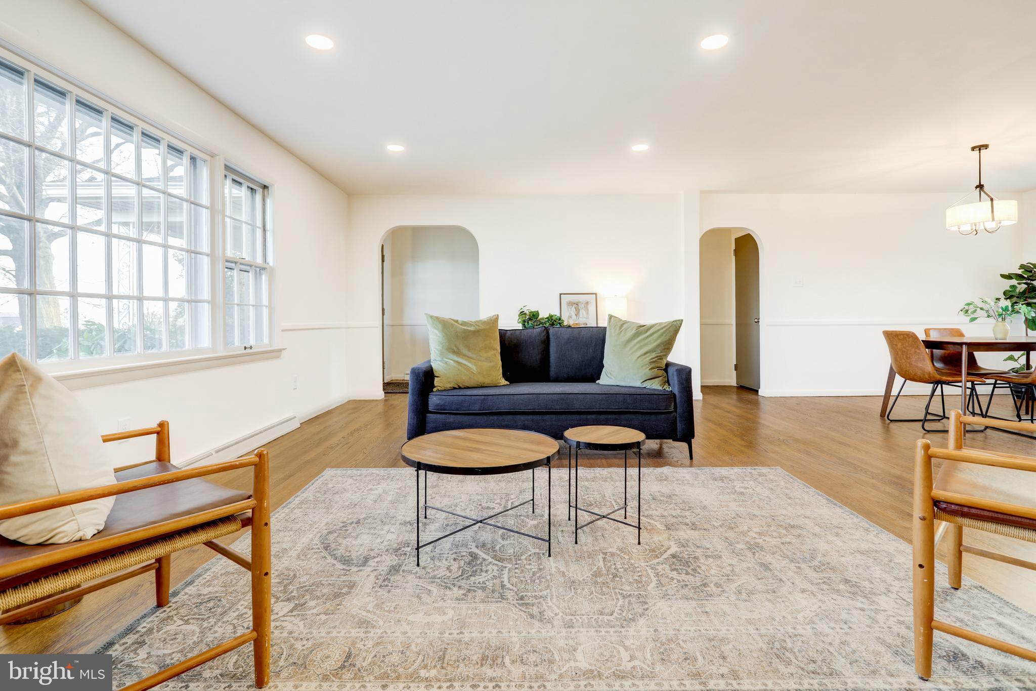 NORTH YORK - Residential