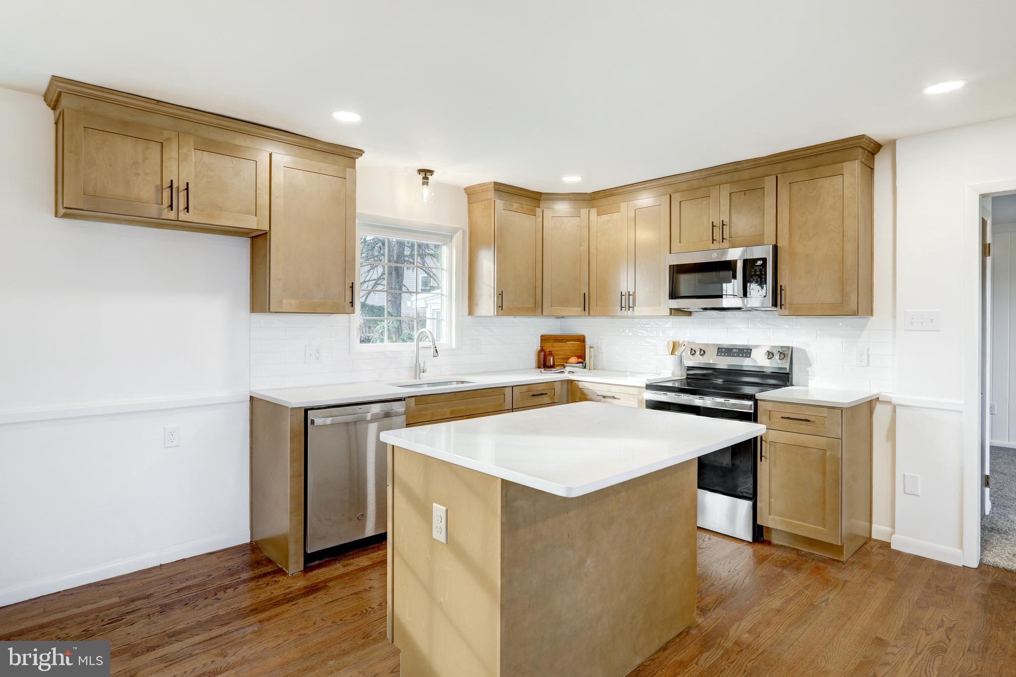 NORTH YORK - Residential