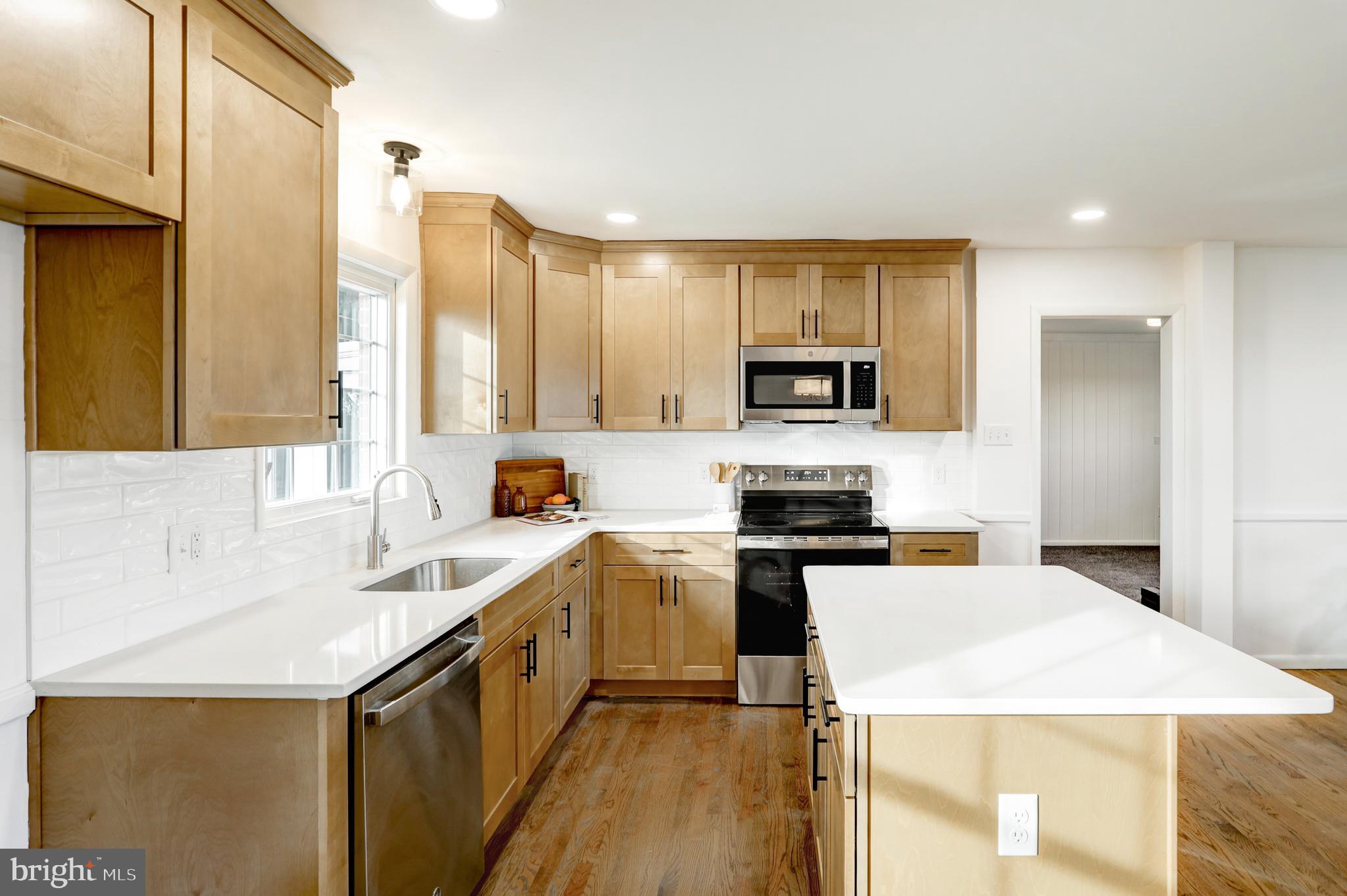 NORTH YORK - Residential