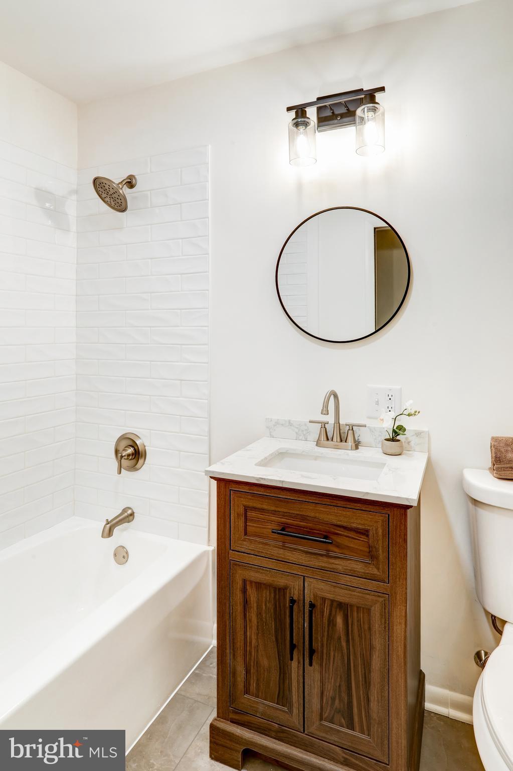 NORTH YORK - Residential