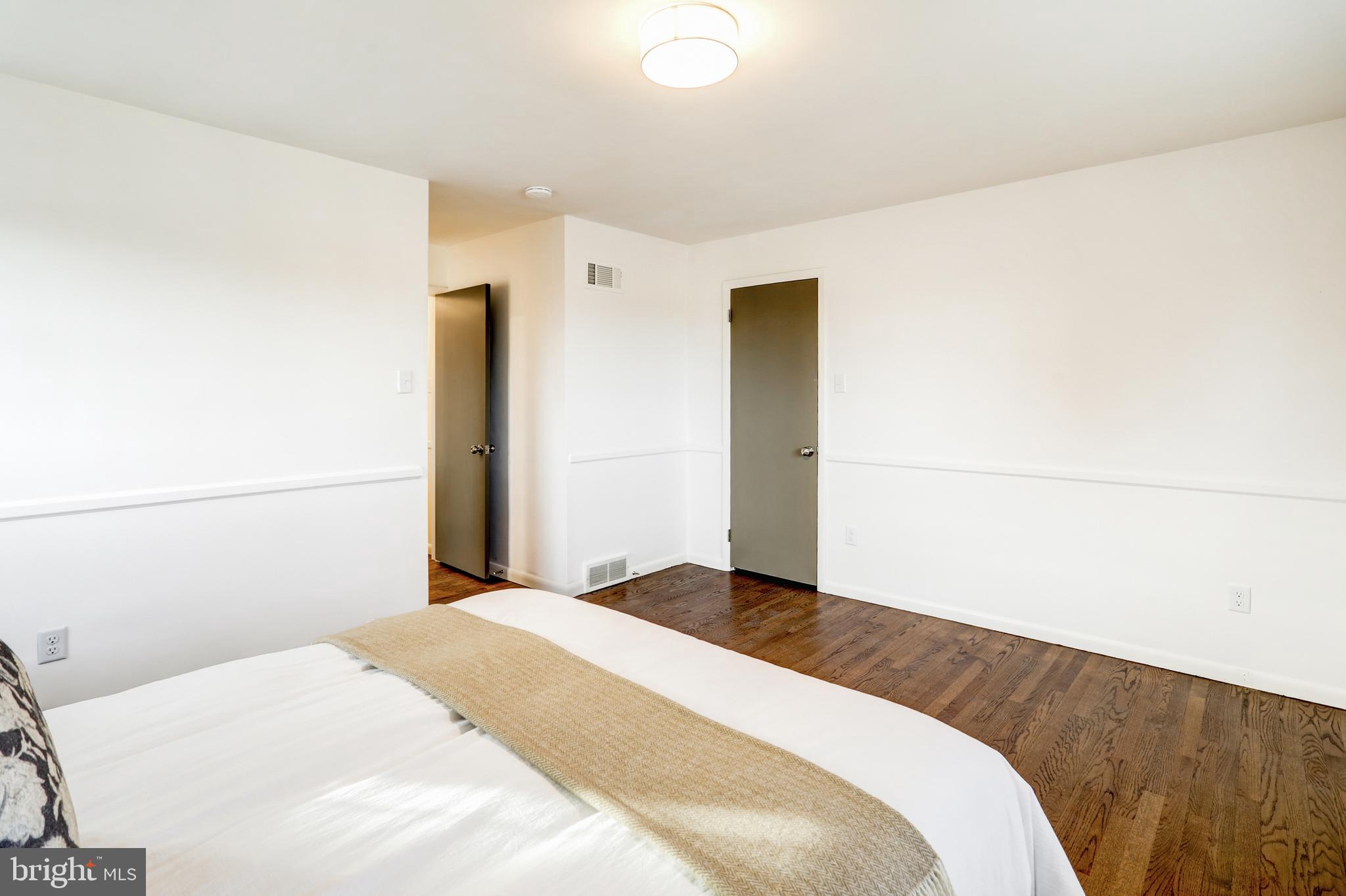 NORTH YORK - Residential