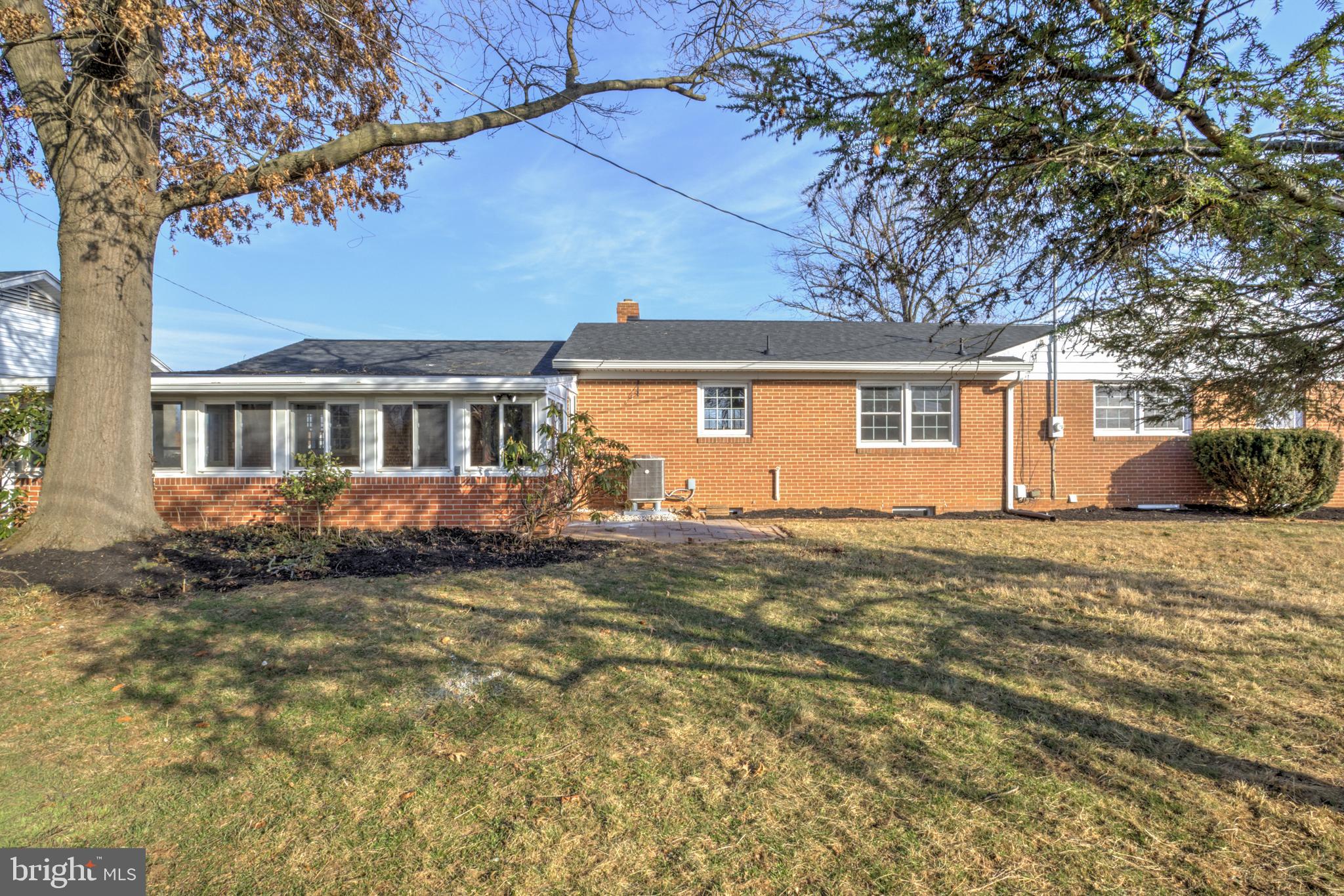 NORTH YORK - Residential