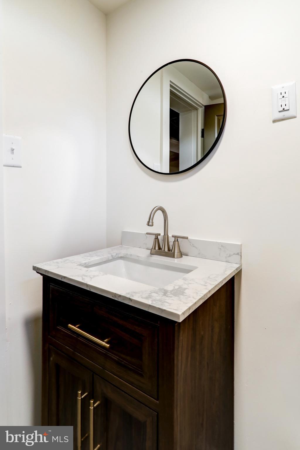 NORTH YORK - Residential