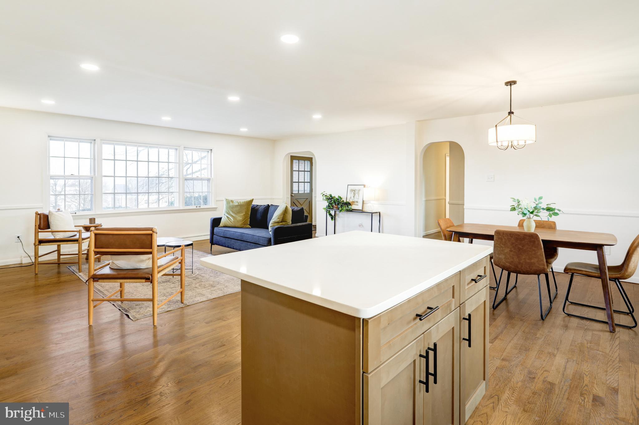 NORTH YORK - Residential