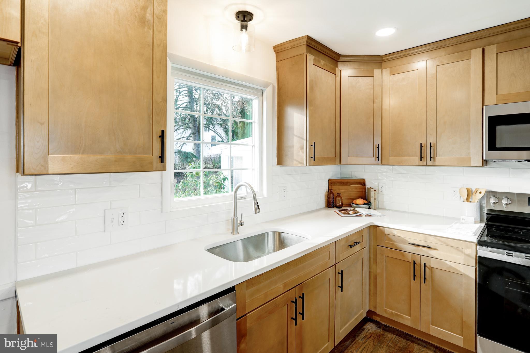 NORTH YORK - Residential