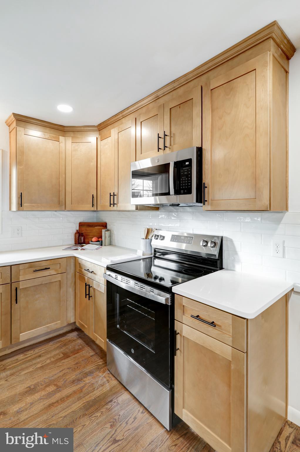 NORTH YORK - Residential