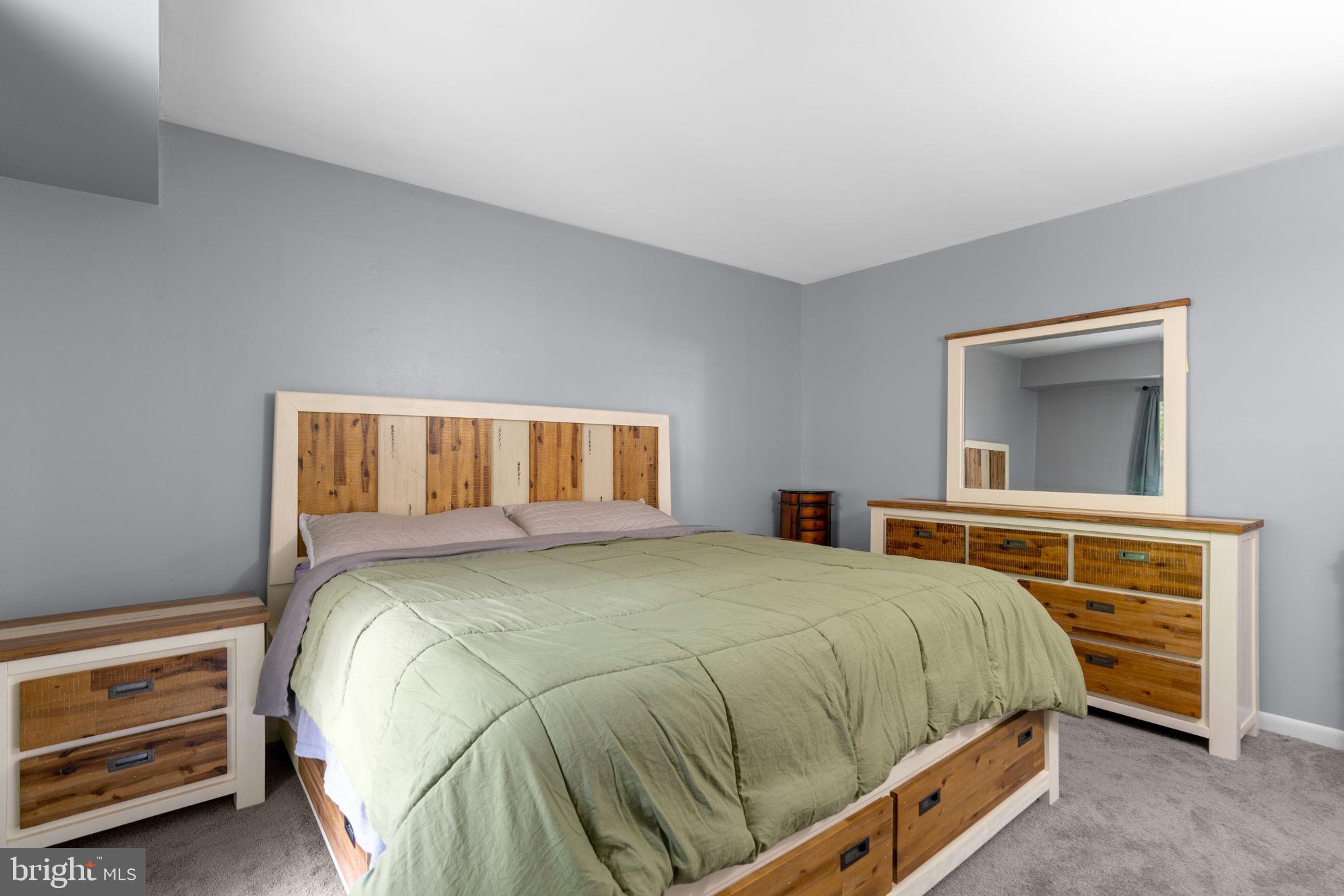 LONG REACH - Residential