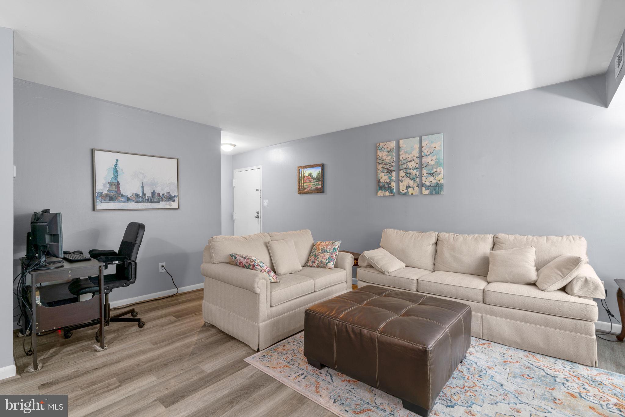 LONG REACH - Residential