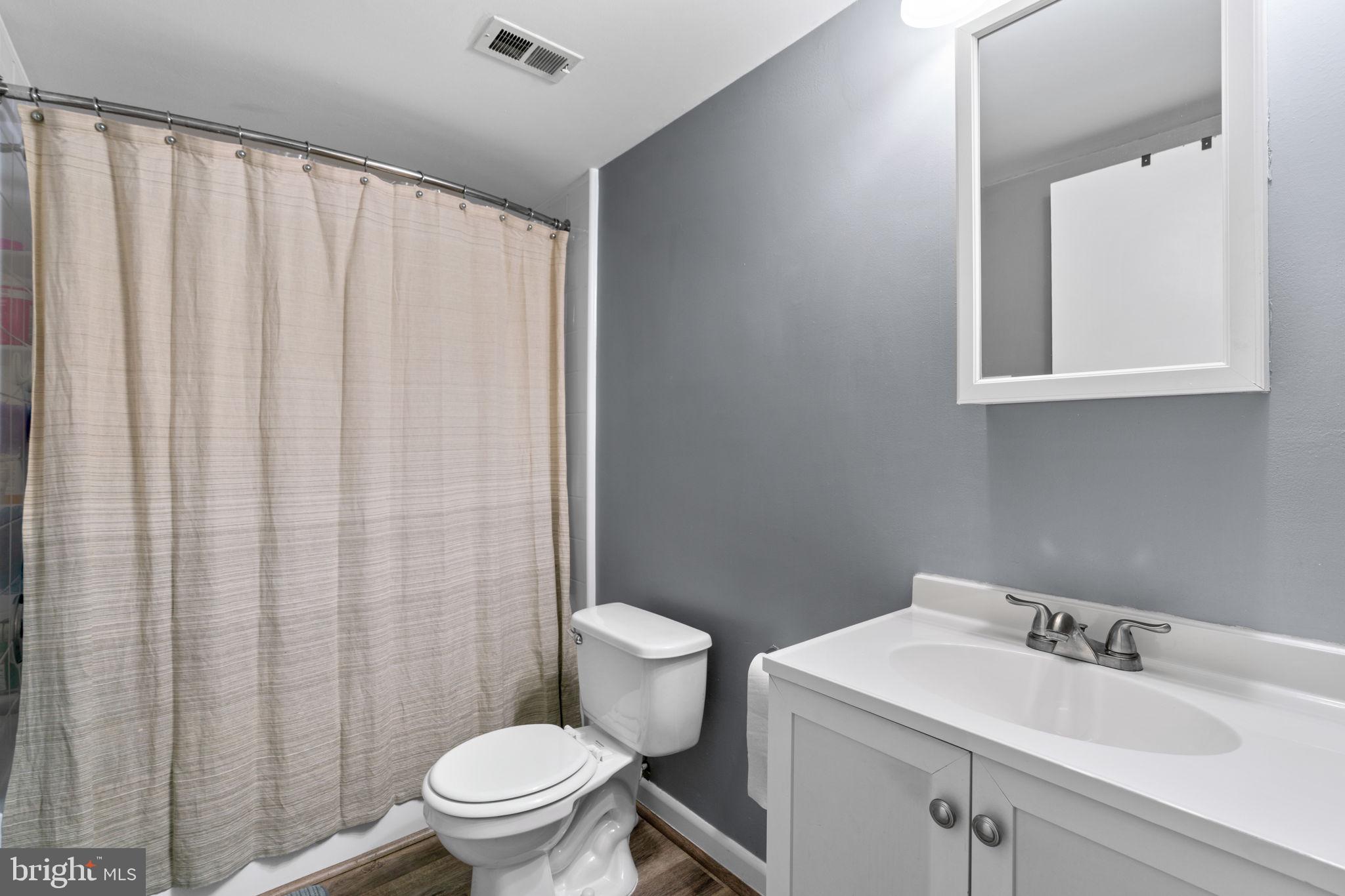 LONG REACH - Residential