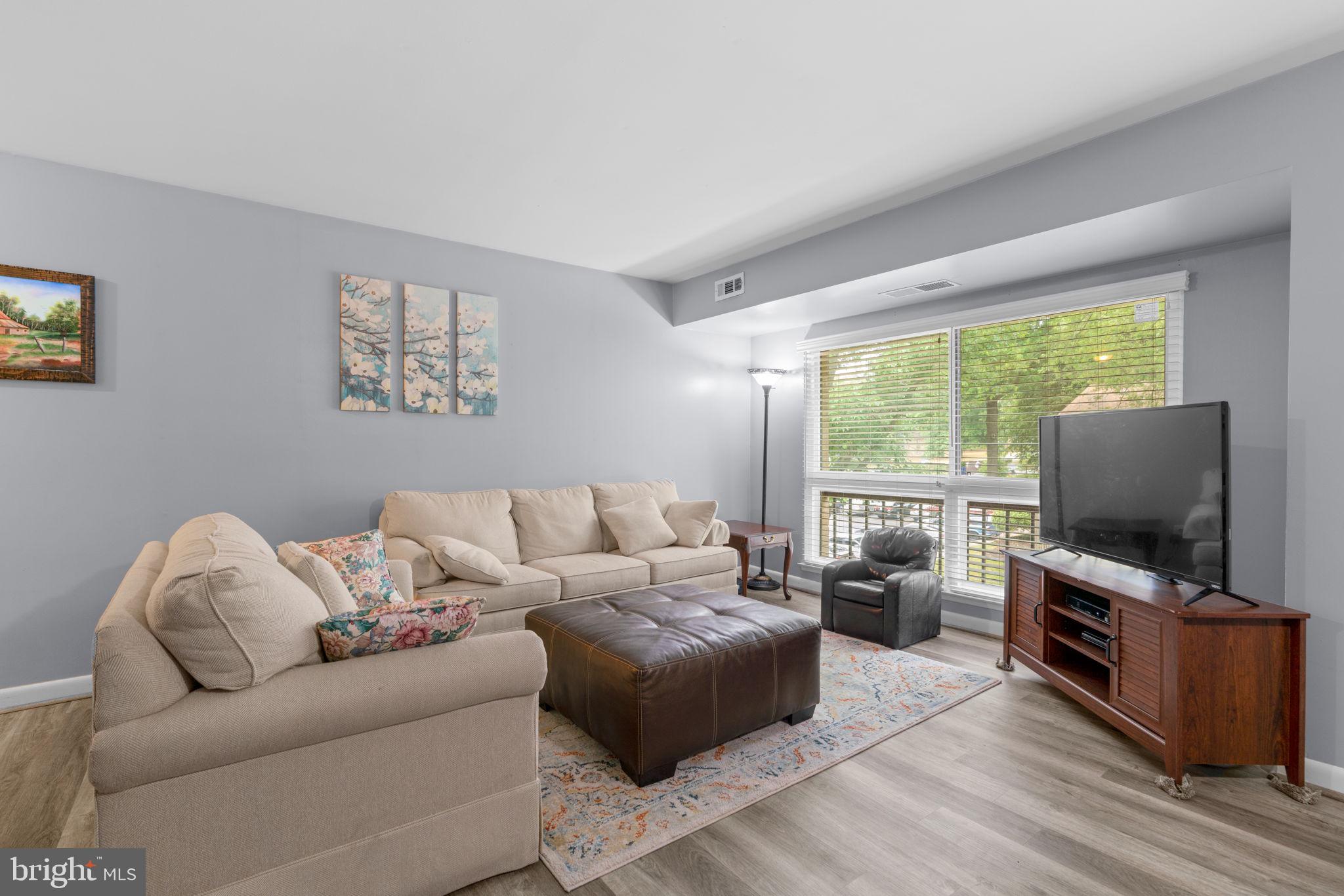 LONG REACH - Residential