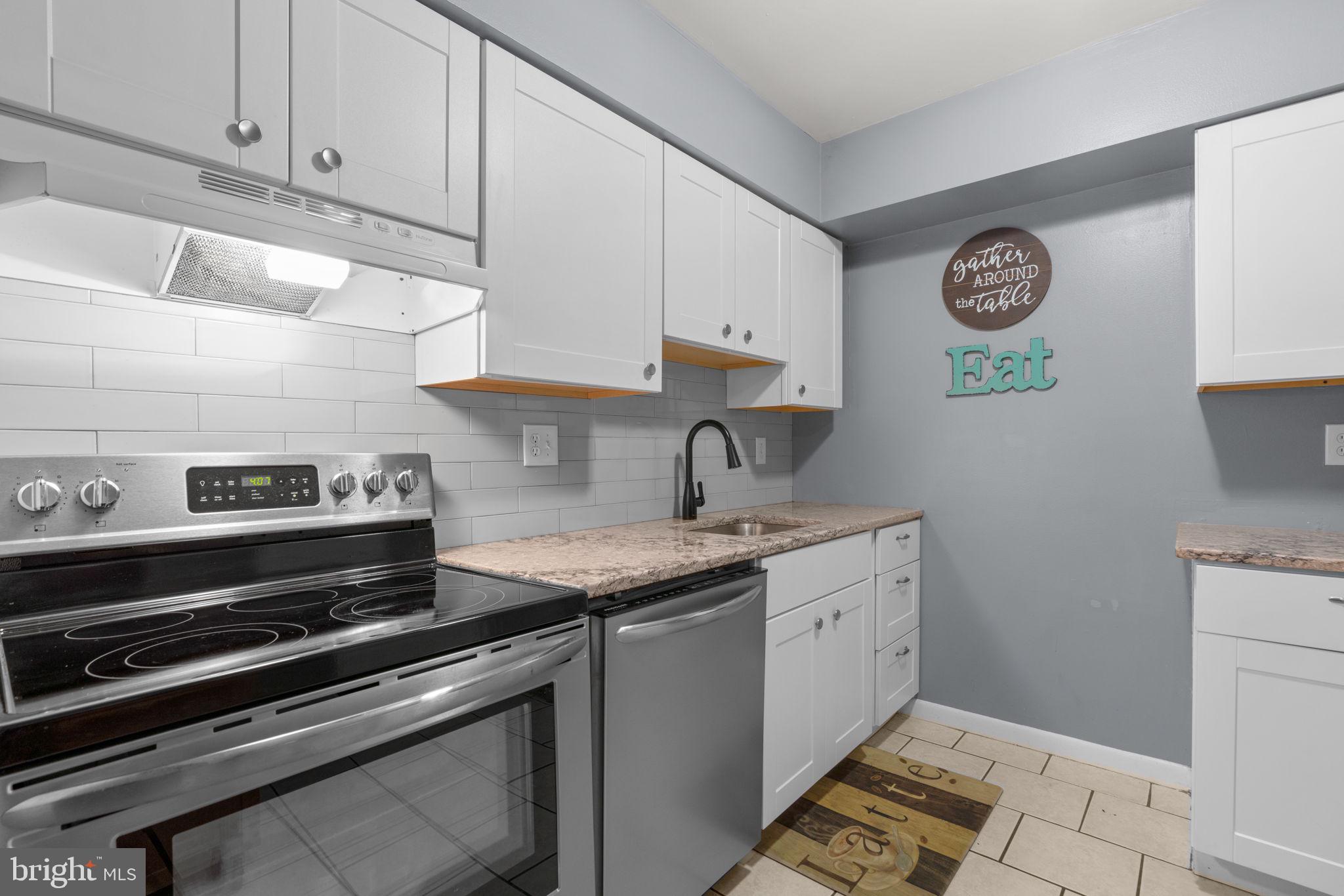 LONG REACH - Residential