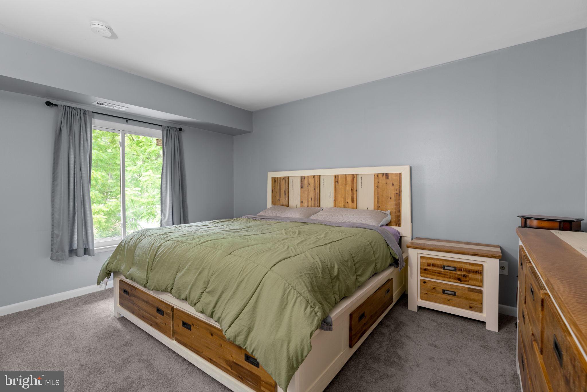 LONG REACH - Residential