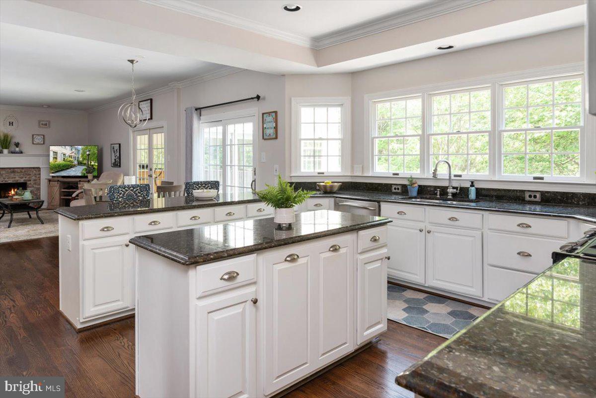 RIVER HILL - Residential