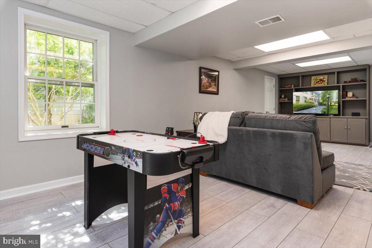 RIVER HILL - Residential