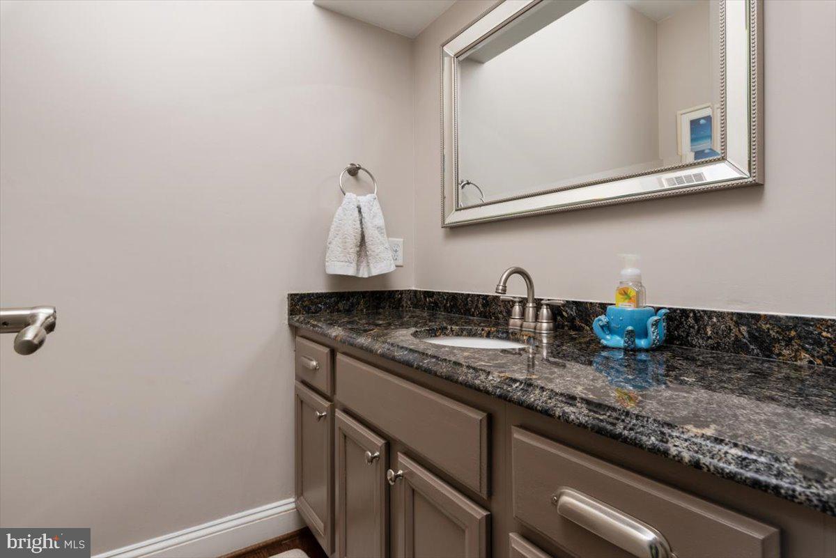 RIVER HILL - Residential