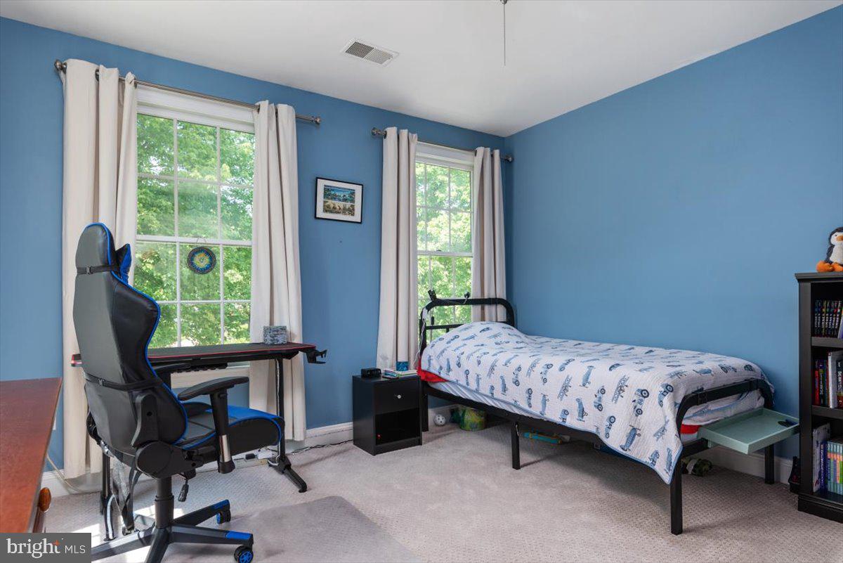 RIVER HILL - Residential