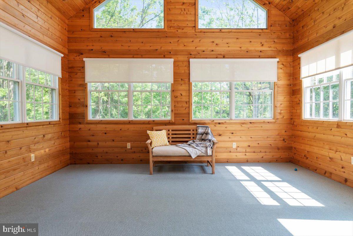 RIVER HILL - Residential