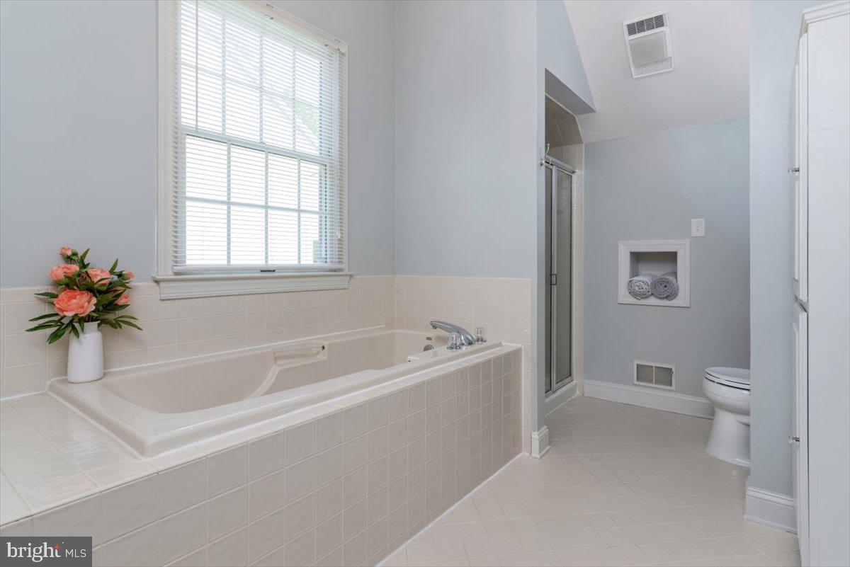 RIVER HILL - Residential