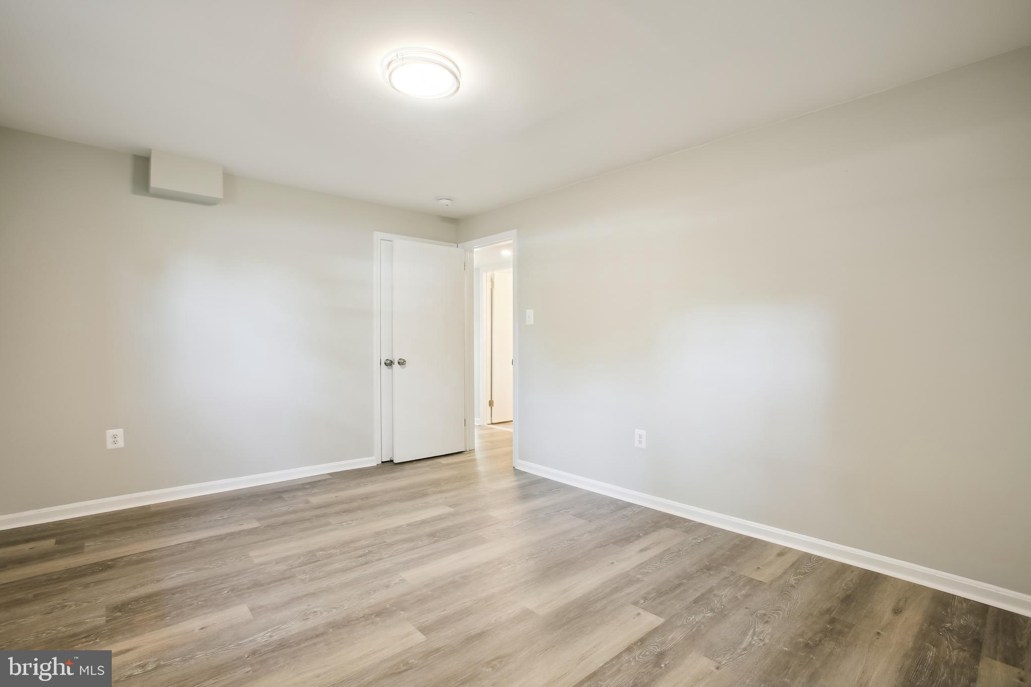 HERNDON PARK STATION - Residential